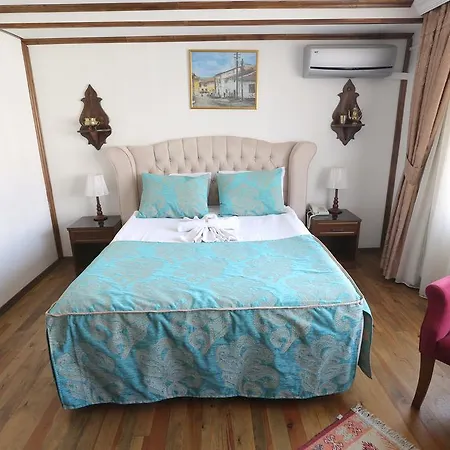 Hotel Ankatra 3*