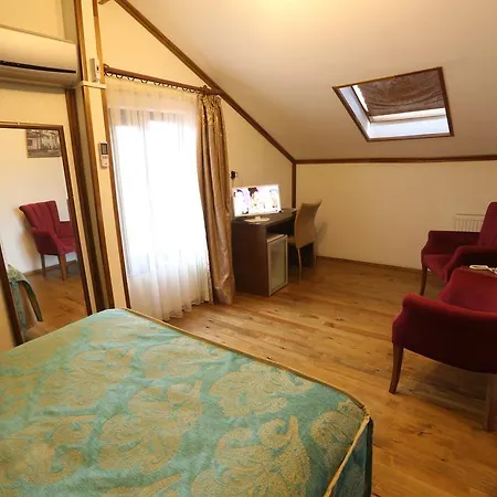 Hotel Ankatra 3*